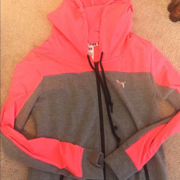 PINK VICTORIA SECRET SET PINK AND GREY. NWOT - Picture 2 of 6